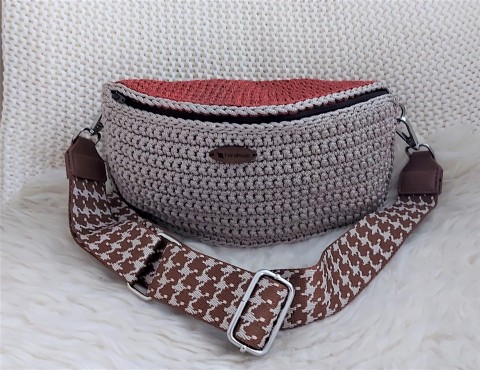 Ledvinka háčkovaná kabelka taška batoh ledvinka crossbody 