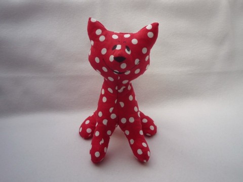 KOČIČKA mazlivá – krásně červená dárek bavlna kočka kočička hračka kočičí mazlík mazlíček textilní bavlněný číča látkový mazel látková hračka textilní hračka 