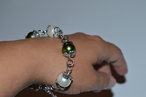 perlový náramek bílozelený náramek perlička perly ozdobný k 