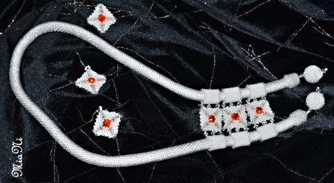 Tangerine náhrdelník oranžová elegantní bílá extravagantní prstýnek náušničky čirá ples jemný plesový set splolečenský 