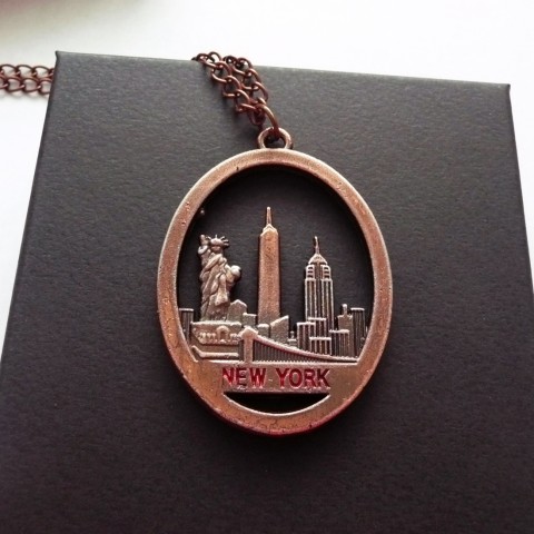 Medailon vintage přívěsek NEW YORK náhrdelník přívěsek cín měď měděný amulet kovový přívěsek amerika socha svobody mrakodrapy přívěsek s městem šperk usa medailon new york panorama new york love new york vzpomínka na new york vintage přívěsek 