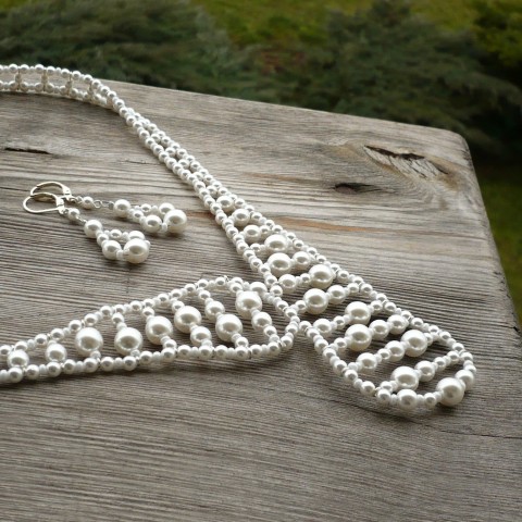 Bílé perličky - náhrdelník+náušnice dárek korálky bílá bílé svatba perličky asymetrický bílý svatební slza korálkové perličkový perličkové nevěsta družička maminka slzy korálků 