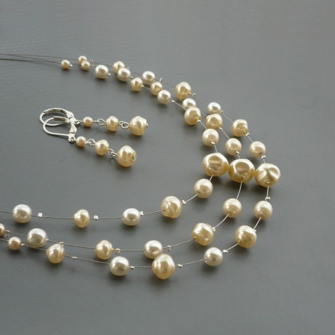 Smetanový perl 3ř náhrdelník - tvar elegantní svatba béžová jemné perličky slonovinová smetanové svatební něžný krémová smetanová jemný decentní smetanový perličkový nevěsta béžový družička krémové slonová kost béžové krémový 