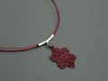 Červená malá květinka - náhrdelník