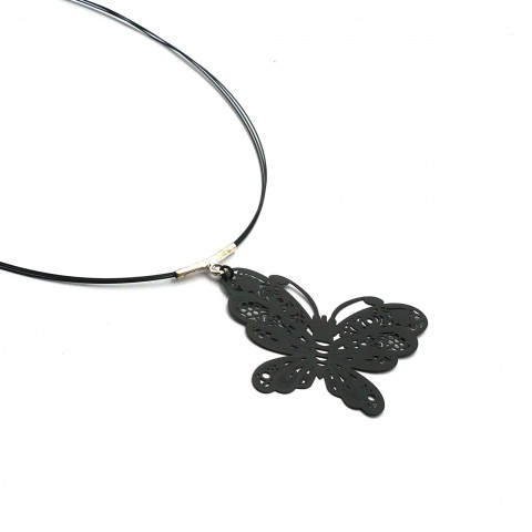 Černý velký motýl - náhrdelník motýl ornament příroda černá jaro motýlek černé zahrada lehké černý lehoučké motýlí motýlkový plíšek 