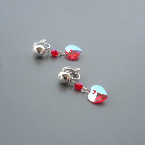 Light siam shimmer effect Swarovski barevné jednoduché barevná déšť kapka swarovski třpyt krátké kapky slza ples plesové slavnostní lesklé zářivé drobné třpytivé fialovozelená zelenofialová slzy blýskavé bál blyštivé měnivá růžovozelená měnivé zelenorůžová zelenorůžové růžovozelené fialovozelené zelenofialové 