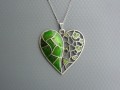 Zelené ozdobné srdce -nerez řetízek