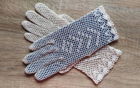 ecru háčkované rukavičky krajka rukavičky crochet háčkovaná krajka lace gloves 