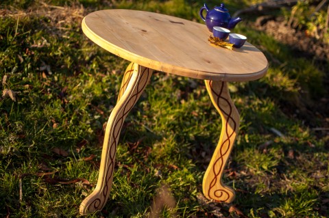 Jasanový tarotový stůl dřevo stůl jasan nábytek masiv ruční práce truhlařina 