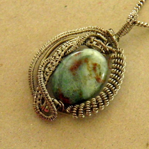 Přívěsek Helen nerez chalcedon minerály oválek nerezový drát wire wrapping nerezová ocel 