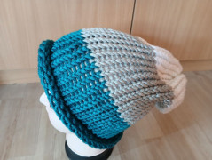 Pletená spadlá čepice hnědobéžová