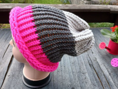 Pletená spadlá čepice hnědobéžová