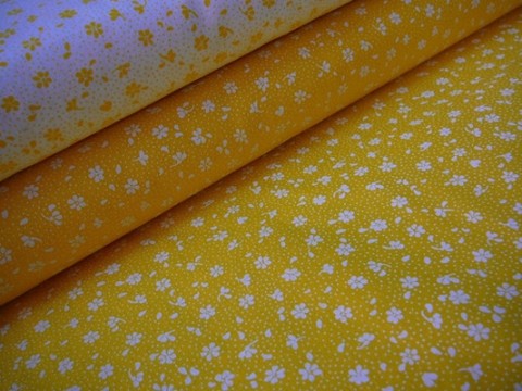 Bavlněná látka bílé kytky na žluté tašky peněženky patchwork bavlna polštáře šití obrázek látka panel metráž 