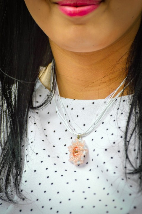 Matně lososový náhrdelník náhrdelník originální korálky elegantní ženy bílá žena přívěšek lososová krásné toho meruňková matná 