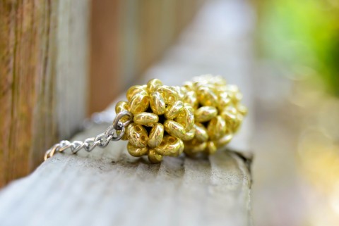 Tři kuličky - náhrdelník náhrdelník korálky koule kuličky zlatá zlatý tři zlaté na krk trojka 