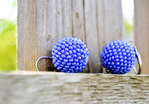 Modré kuličky - náušnice modrý originální korálky náušnice modrá kuličky modré obšívané tmavé 