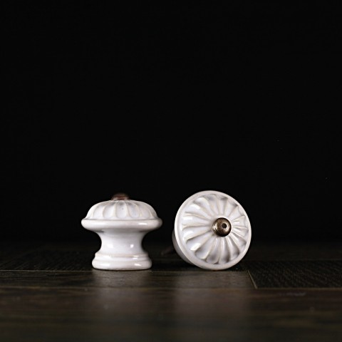 Úchyt / bílý - vzor č. 4 keramika keramické vintage keramický komoda starobylé nábytek rustikální starobylý úchyt knopek rustical rustikal knopka keramický úchyt šuflík 