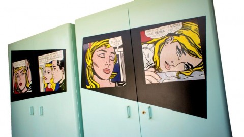 Popartové šatní skříně dřevo barva vintage retro plakát mentolová lak popart skříň renovace 