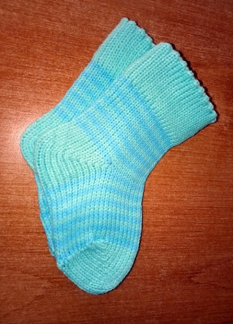 ponožky na nožky-2 dárek děti ponožky nohy teplé ruční práce na spaní dospělé 