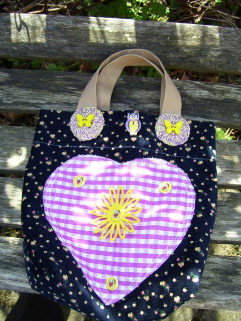 TAŠTIČKA MOTÝLEK dekorace taška dívčí taštička aplikace látková veselá knoflíky 