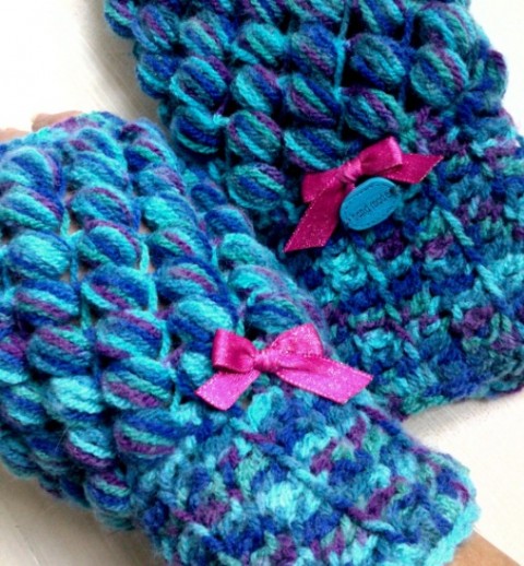 HÁČKOVANÉ RUKAVICE DÁMSKÉ rukavice bezprsté ruční tvorba hand-made fialovo-modré 