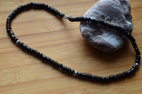 Pánský náhrdelník - Černý náhrdelník pánský dřevěný minerá 