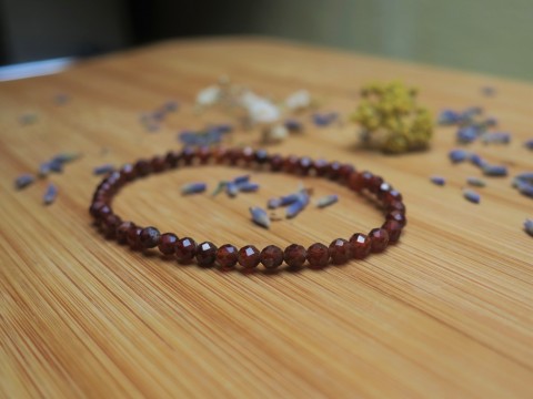Jemný náramek z Kávového Křemene náramek korálky kameny léčivý ochranný čakrový meditační joga 