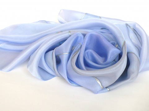 Hedvábný šátek Dove. malovaný šátek malba na hedvábí hedvábný šátek dárek pro ženu růžový šátek very peri modrofialková 