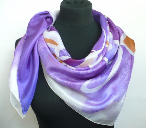 Hedvábný šátek Purple. malovaný šátek malba na hedvábí hedvábný šátek černý šátek dárek pro ženu 