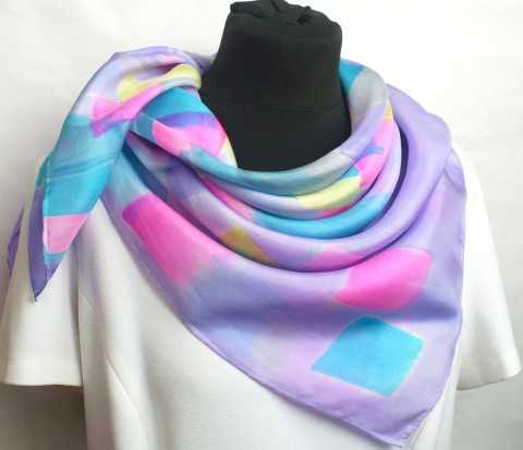 Luxusní šátek Lavender. růžový veselý šátek pestrobarevný malba na hedvábí hedvábný šátek dárek pro ženu 