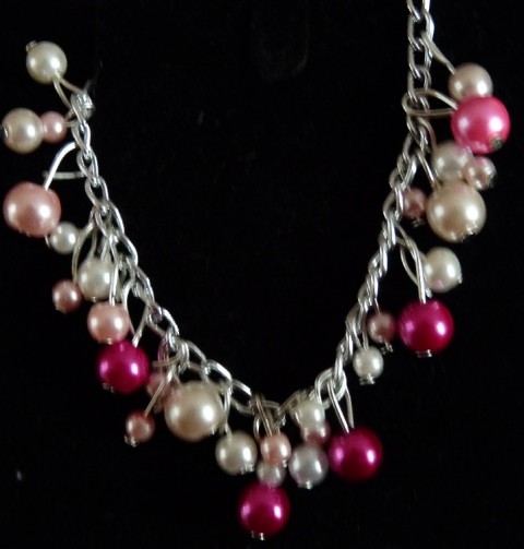Šípková Růženka korálky růžová bílá stříbrná stříbro perle ketlování 