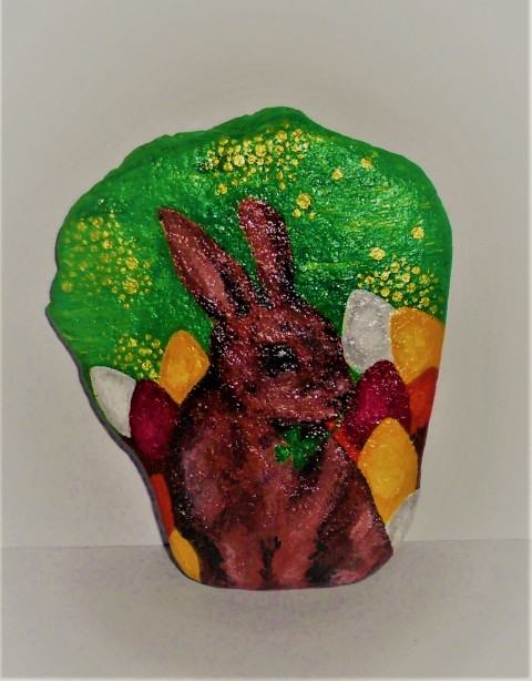 Velikonoční jarní veselé jaro velikonoce zajíc zajíček štěstí velikonoční ručně malované jarní dekorace malovaný kámen malovaná vejce malba na kameni 