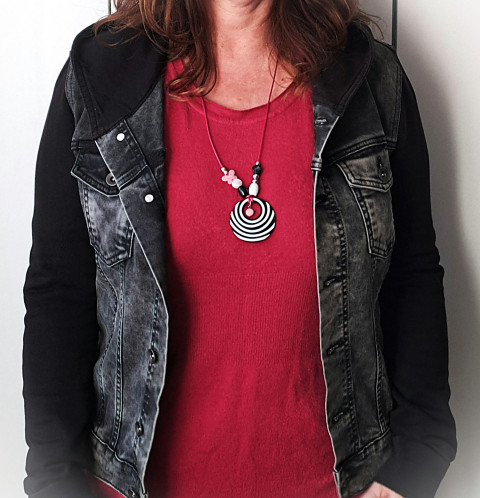 Pop punk girl - náhrdelník náhrdelník růžová černá korále designový ležérní dlouhý náhrdelník výrazný náhrdelník originální náhrdelník výrazný šperk šik-art náhrdelník ležérní náhrdelník pop punk 