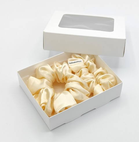 Sada dvou champagne gumiček gumička gumičky do vlasů spony scrunchies scrunchie 