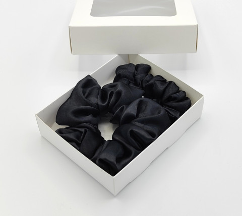 Sada dvou černých gumiček gumička gumičky do vlasů spony scrunchies scrunchie 