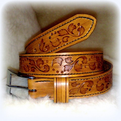 Kožený pasek - ručně zdobený kůže kožený pásek opasek řemen z 