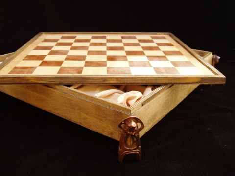 Šachový box - moderní 32 cm hra šachy šachovnice šachové figurky šach mat 
