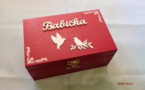 Dřevěná krabička dárková - BABIČKA dřevo dřevěná dárek box bedýnka krabička dárkový dárková pro ženy pro maminku pro babičku holubičky 