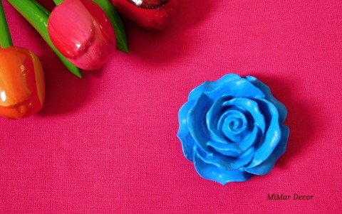 Dekorativní růžička modrá dekorace dárek růže zahradní malovaná růžička na zahradu odlitek odlévání 