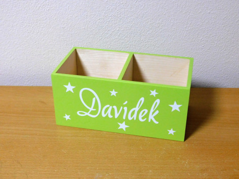 Dřevěný pastelkovník se jménem dřevo dřevěný dárek dětský hvězda dětské stojánek tužkovník stojan hvězdičky pro děti na pastelky na tužky na psací stůl pastelkovník se jménem 