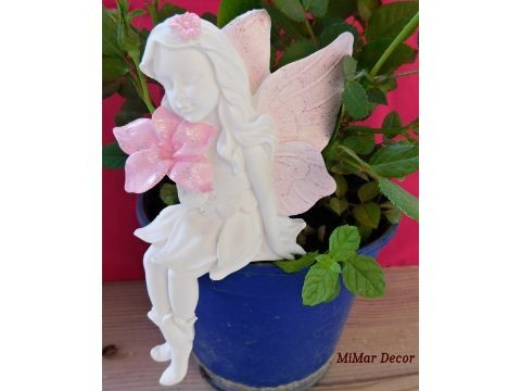 Víla s kvítkem dekorace růžová dekorace dárek víla s kytičkou na zahradu na poličku s křídly 