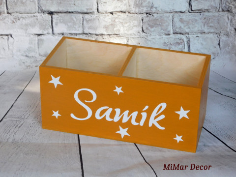 Pastelkovník ze dřeva se jménem dřevo dřevěný dárek dětský dětské stojánek tužkovník stojan hvězdičky pro děti na pastelky na tužky na psací stůl pastelkovník se jménem 