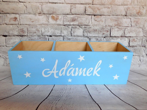 Velký organizér se jménem dřevo dřevěný dárek dětský hvězda dětské stojánek tužkovník stojan hvězdičky pro děti na pastelky na tužky na psací stůl pastelkovník se jménem 