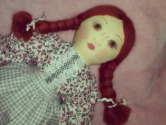 Textilní panenka Viktorka