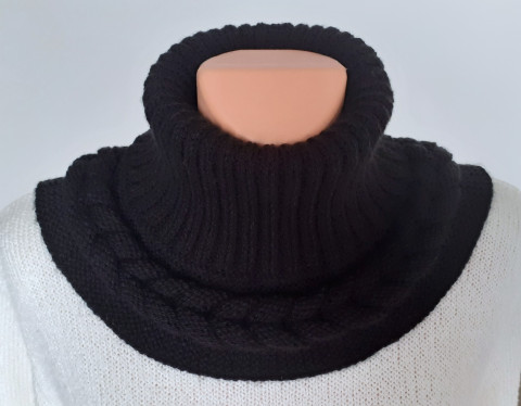 Noir pletený krk rolák knoflík nákrčník cop teplo zachumlání roláček pletýnky omotat zapletený teloučko 
