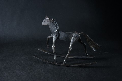 Houpací koník - kovaný kovaný kůň houpací 