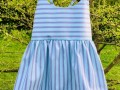 Letní šaty mint s šedými pruhy 116