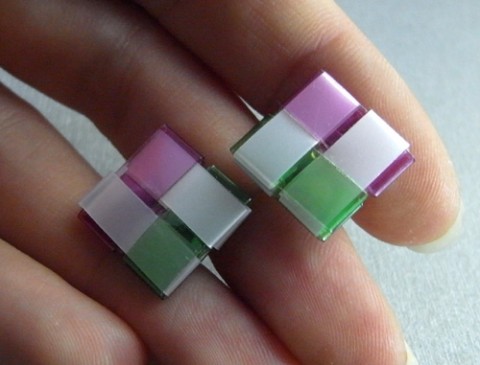 Náušnice Perla-Zel-Růž origami zelená náušnice růžová recyklace perleťová alergik chirurgická ocel pet láhve 