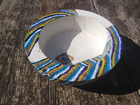 Miska z betonu s africkými barvami barevné veselé miska pruhované beton 