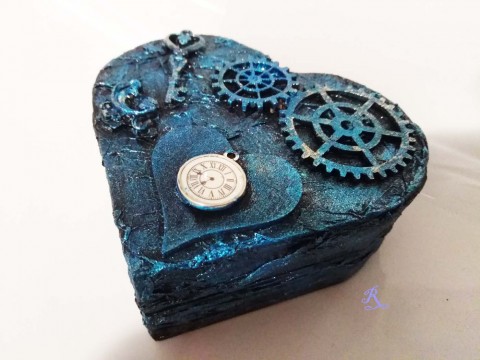 Modré srdíčko ve stylu Steampunk srdce modrá srdíčko krabička klíček steampunk třpytivá šperkovnice dárková platinová ozubená kolečka 